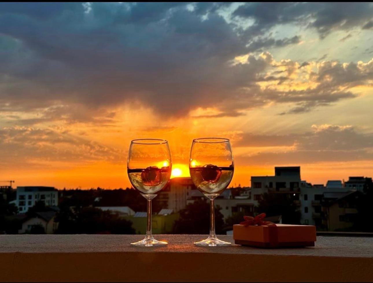 Sunset View Bucharest Leilighet Eksteriør bilde